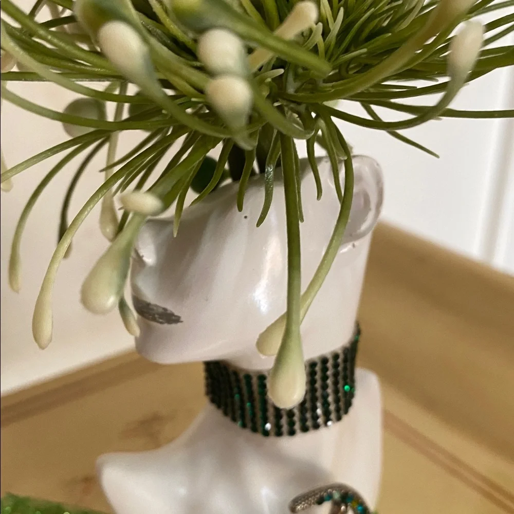 Face Flower Head Bust Decorative Rhinestone Cat Brooch Hand-made